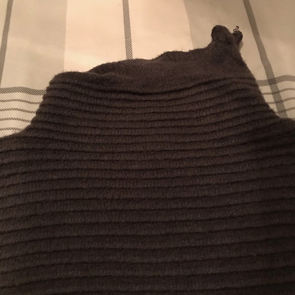 Dynamite mock neck sweater - Picture 2 of 2